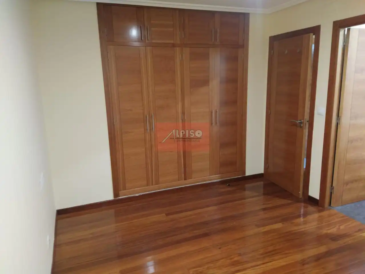 Bedroom of Apartments for rent in Ourense Capital   with Heating, Parquet flooring and Terrace