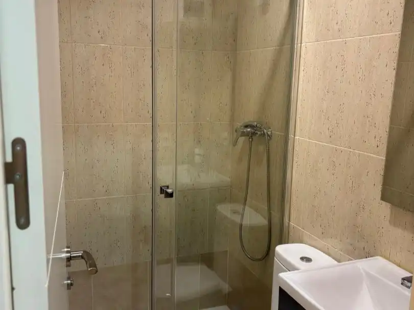 Bathroom of Office for rent in Madrid  with Air Conditioner
