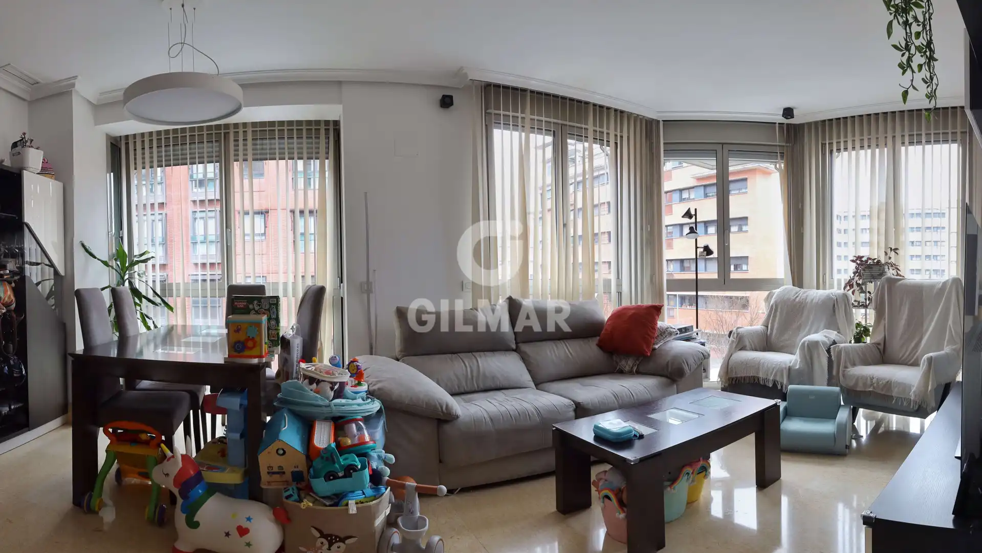 Sala d'estar de Pis en venda en Madrid amb Calefacció, Jardí privat i Traster