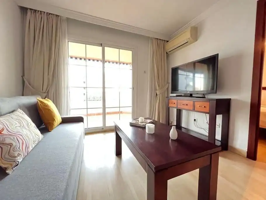 Living room of Flat for rent in Torremolinos  with Air Conditioner, Terrace and Furnished
