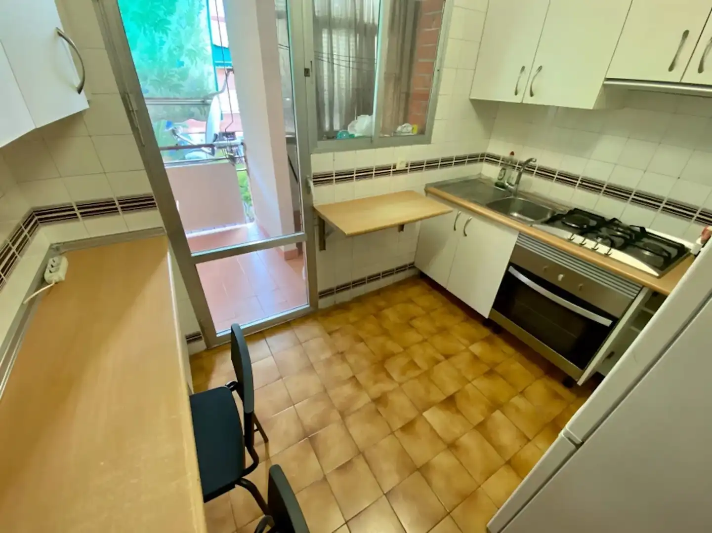 Kitchen of Flat for share in Usera
