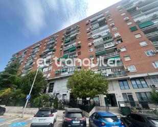 Exterior view of Flat to rent in  Madrid Capital  with Parquet flooring, Terrace and Furnished