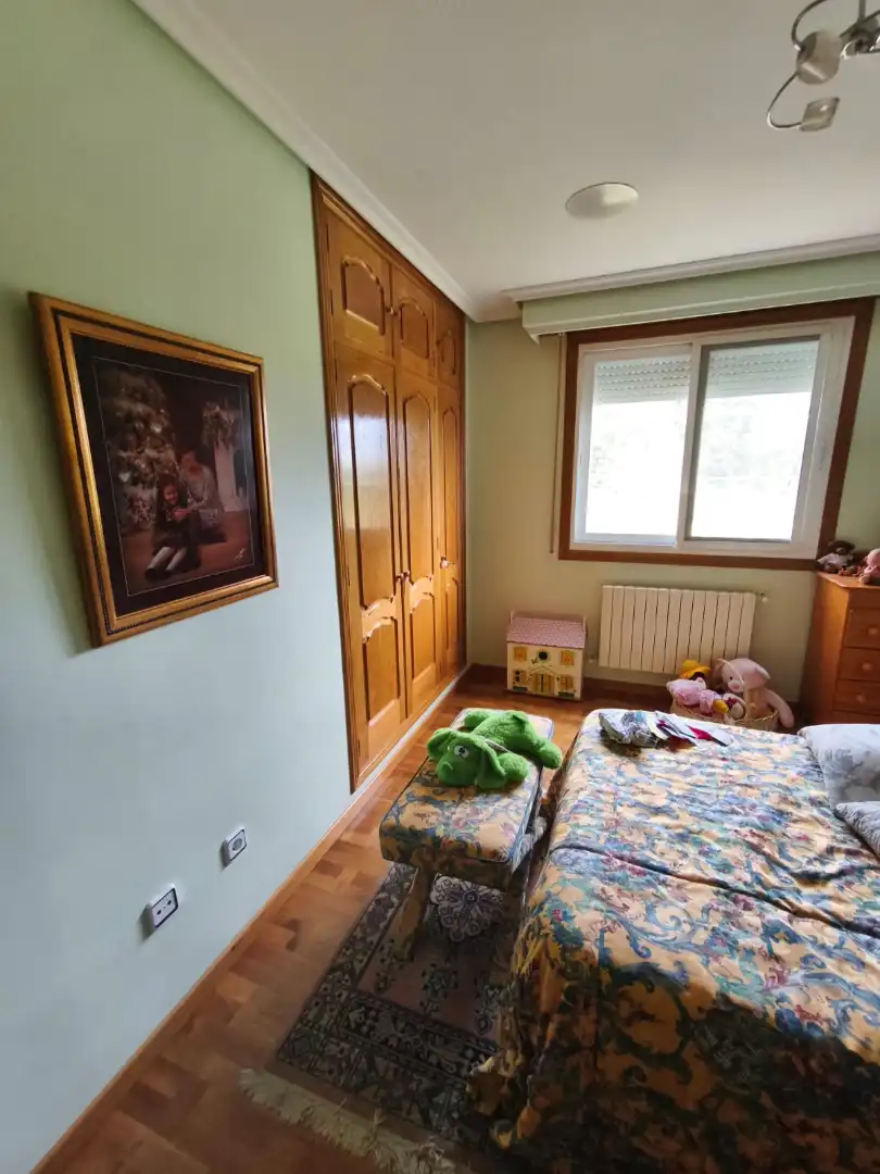 Bedroom of Houses for sale in Toén  with Heating, Private garden and Parquet flooring