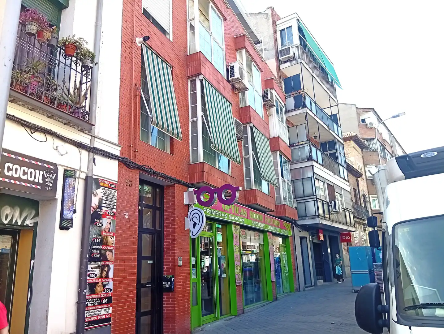 Exterior view of Flat for sale in Madrid  with Air Conditioner, Heating and Parquet flooring