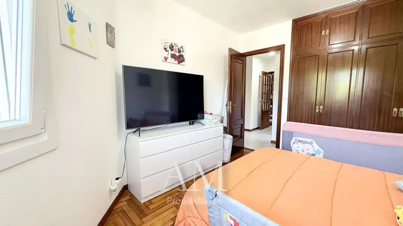 Dormitori de Dúplex en venda en Nigrán amb Terrassa, Traster i Moblat
