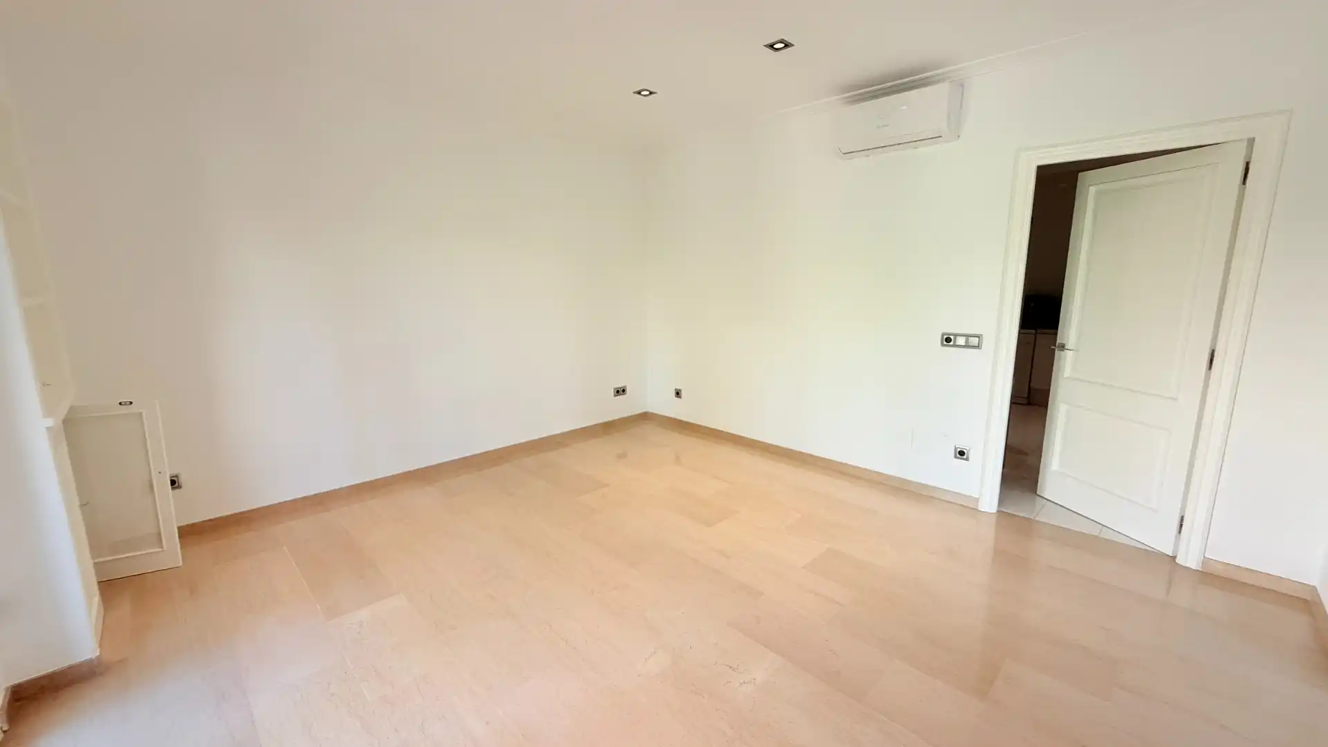 Flat for rent in  Palma de Mallorca  with Air Conditioner, Terrace and Oven
