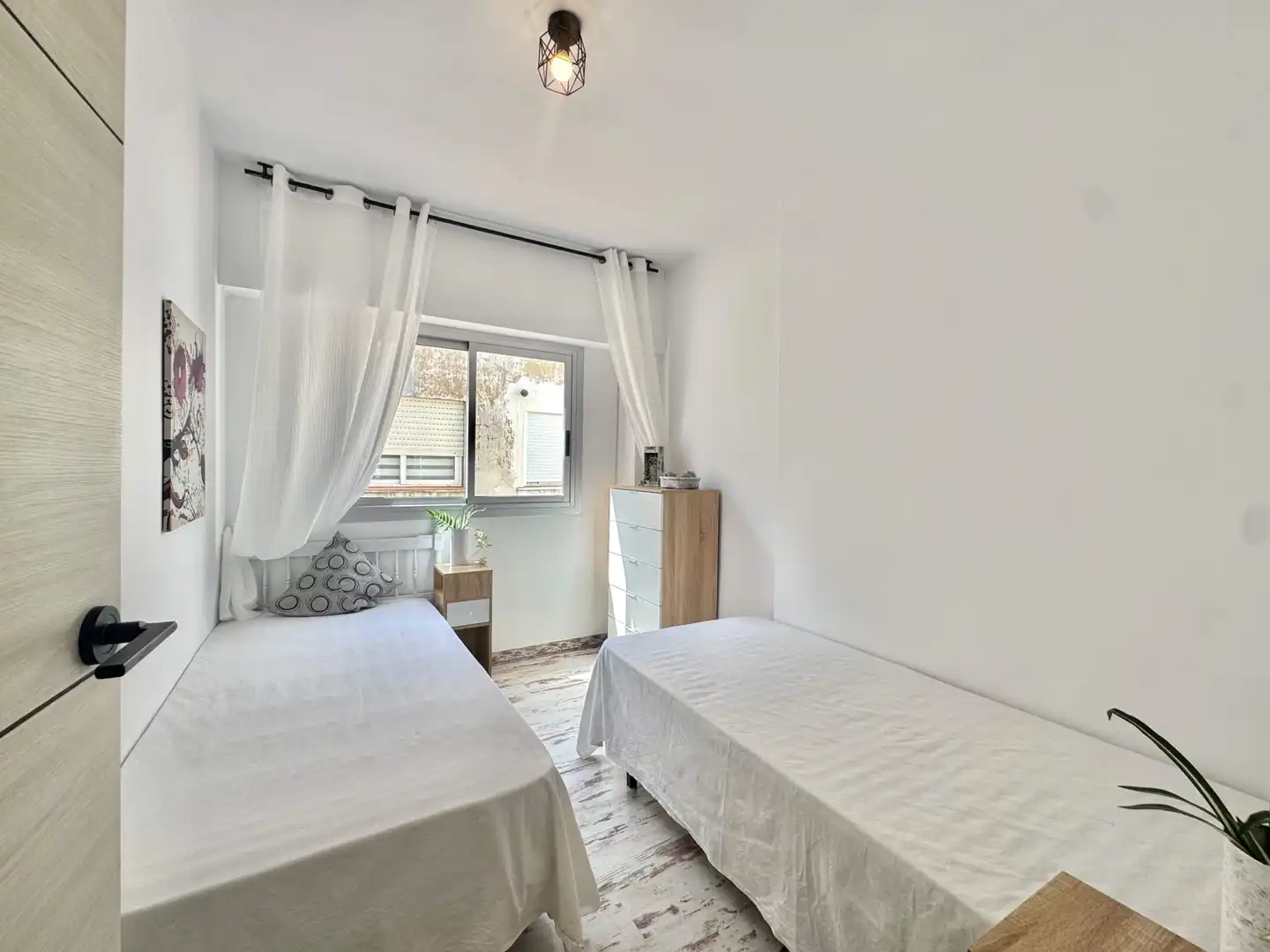 Schlafzimmer von Wohnung zum Verkauf in Gandia mit Klimaanlage, Abstellraum und Balkon