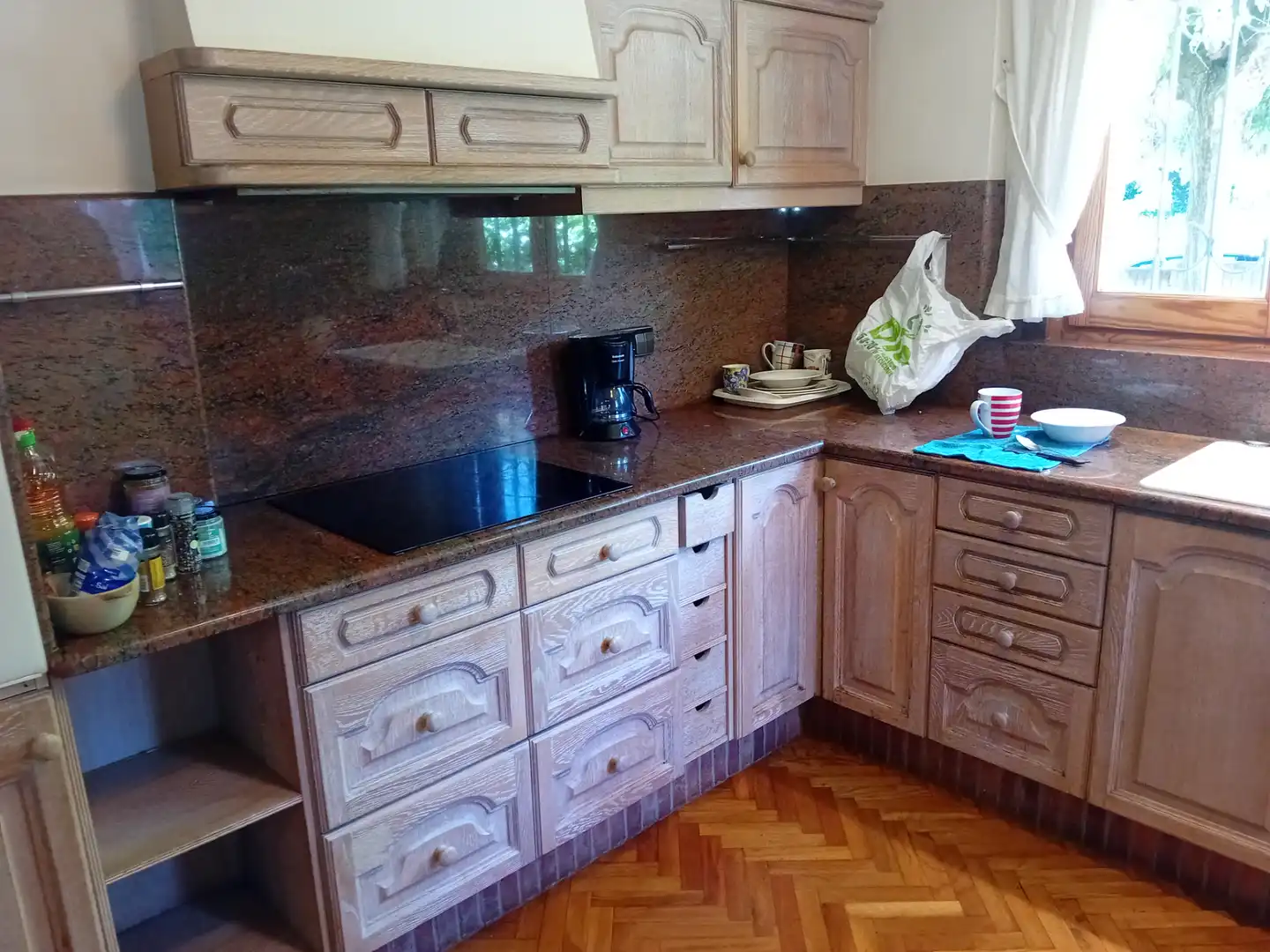 Cocina de Casa o chalet en venta en Girona con Aire acondicionado, Calefacción y Jardín privado