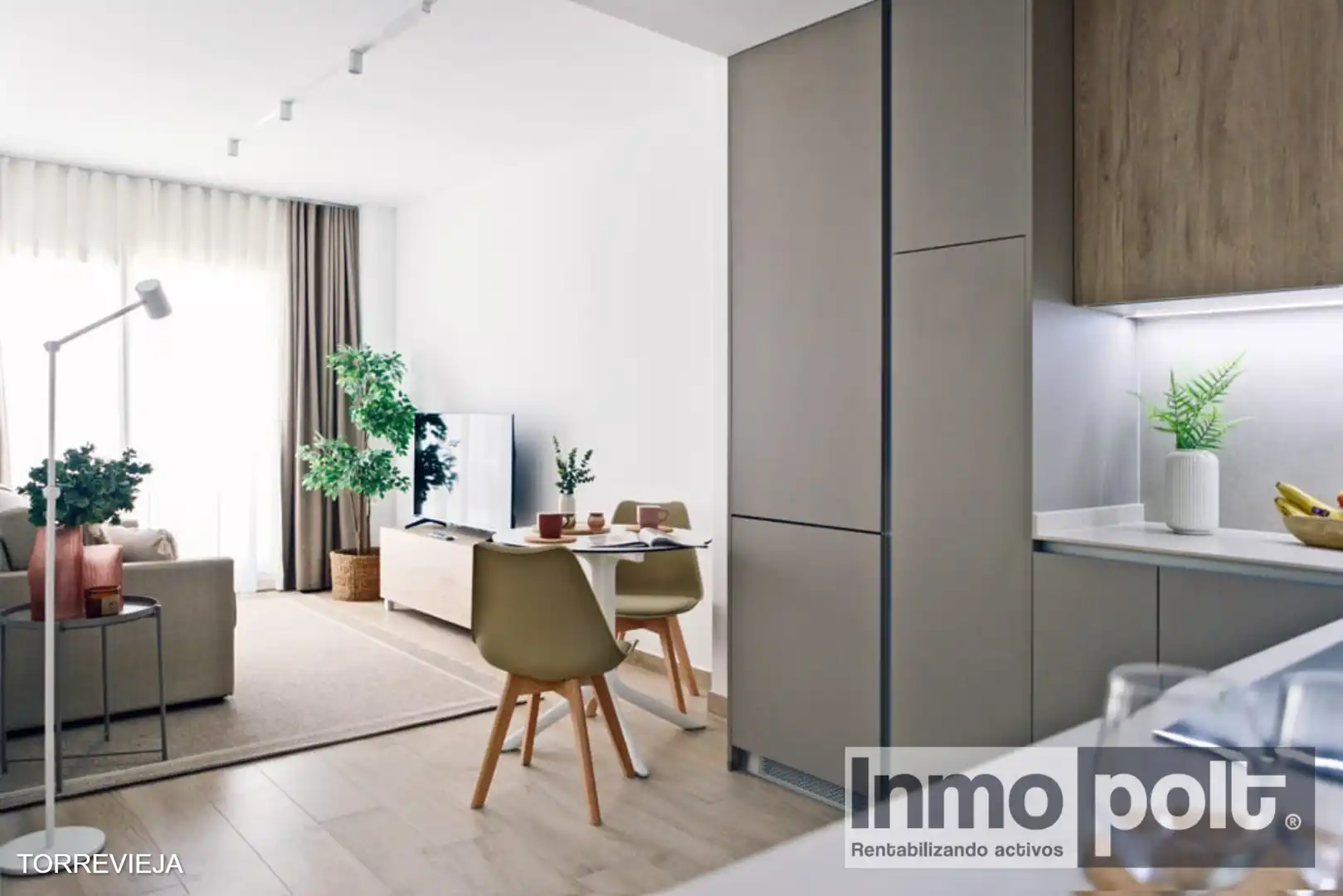 Sala de estar de Piso de alquiler en Torrevieja con Aire acondicionado, Calefacción y Amueblado