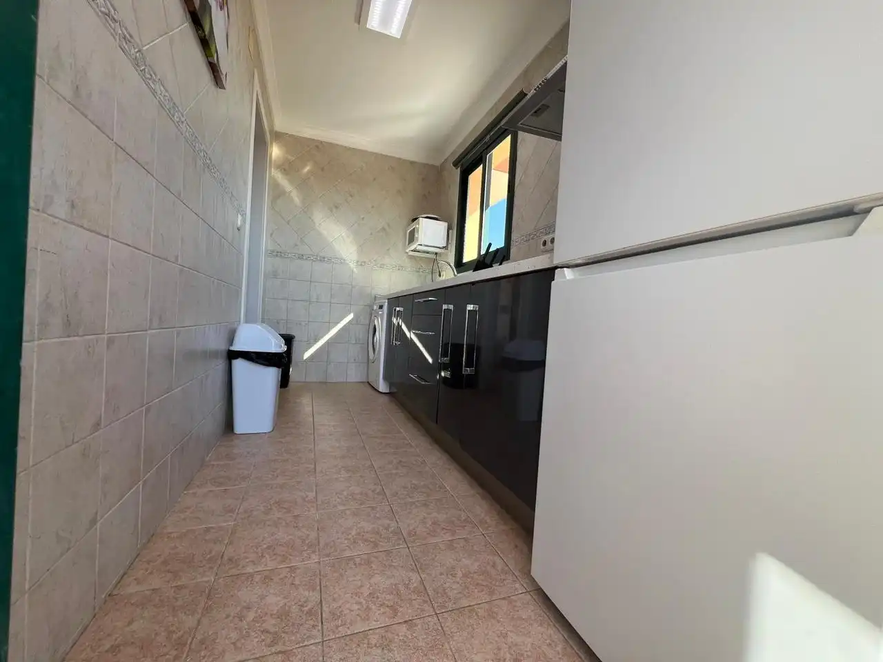 Cocina de Ático de alquiler en Benalmádena con Aire acondicionado, Terraza y Trastero