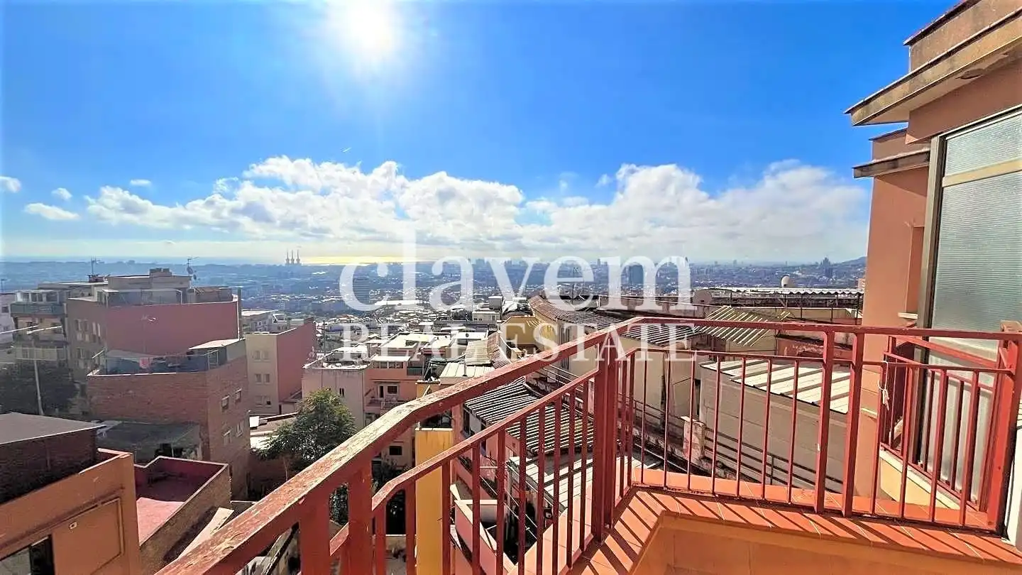 Vista exterior de Ático en venta en Barcelona con Aire acondicionado, Calefacción y Terraza