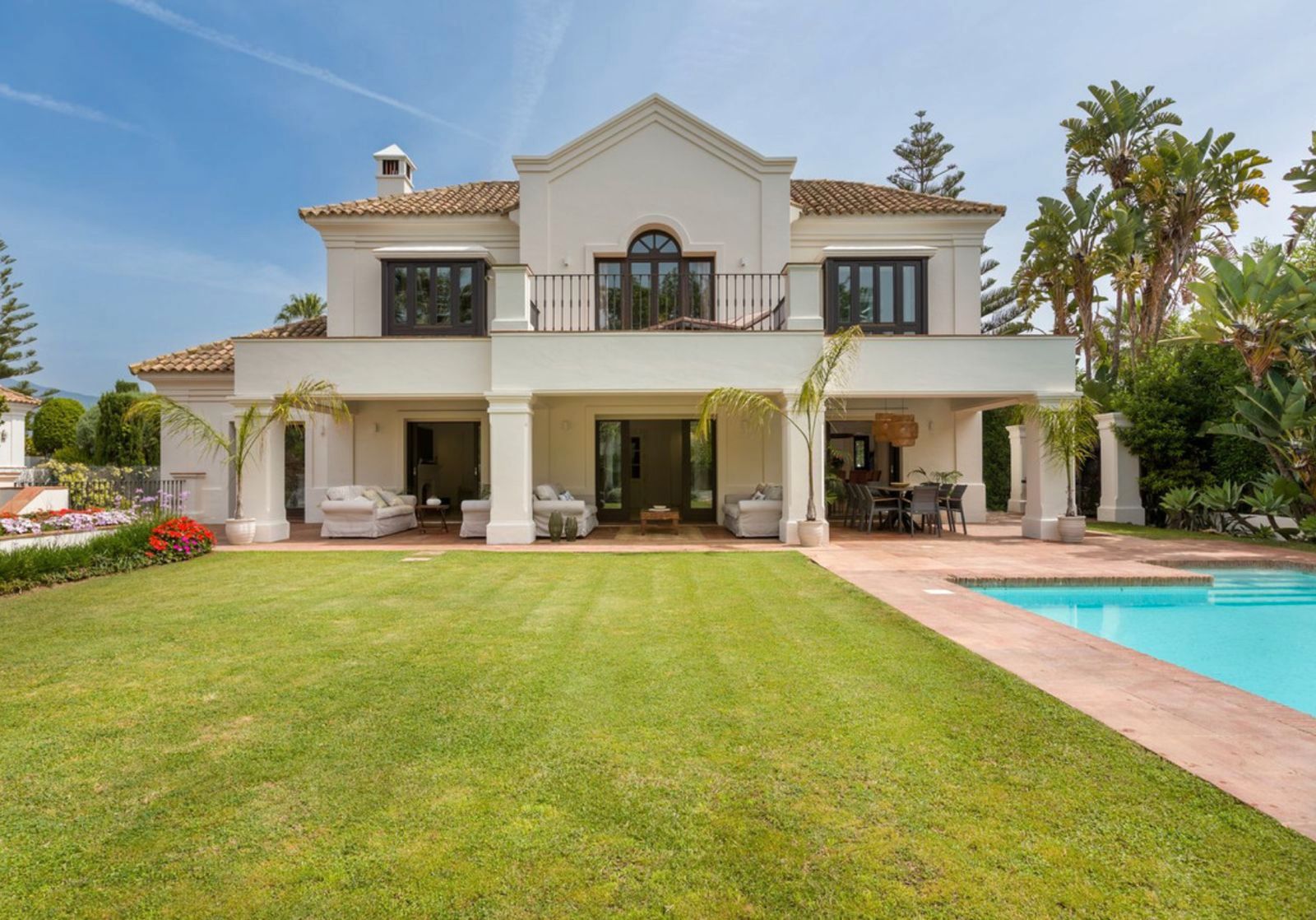 Jardí de Casa o xalet de lloguer en Marbella amb Aire condicionat, Terrassa i Piscina