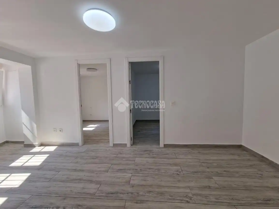 Flat for sale in Madrid  with Air Conditioner and Heating