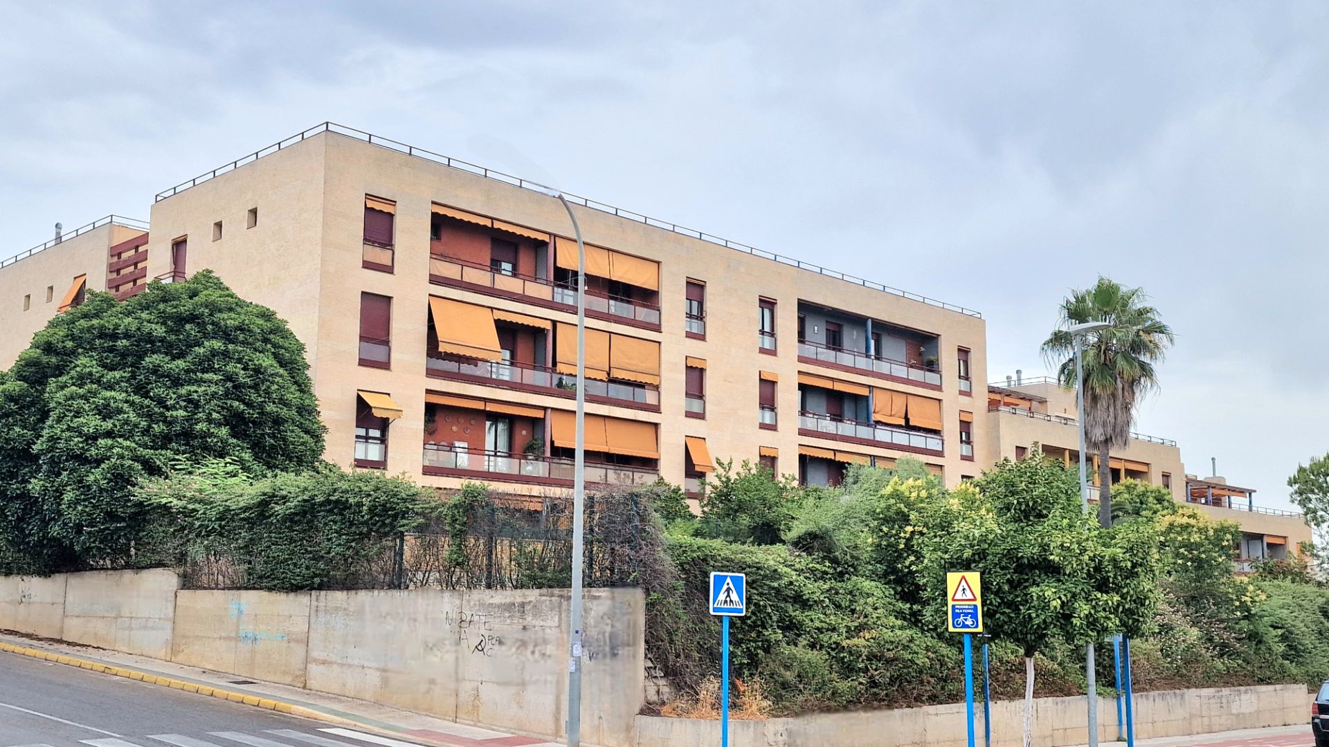 Exterior view of Flat to rent in Mairena del Aljarafe  with Air Conditioner, Heating and Terrace