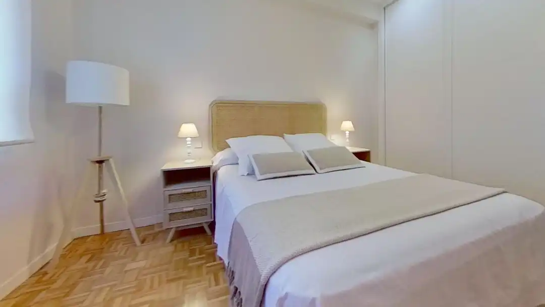 Bedroom of Flat for rent in Madrid  with Air Conditioner and Terrace