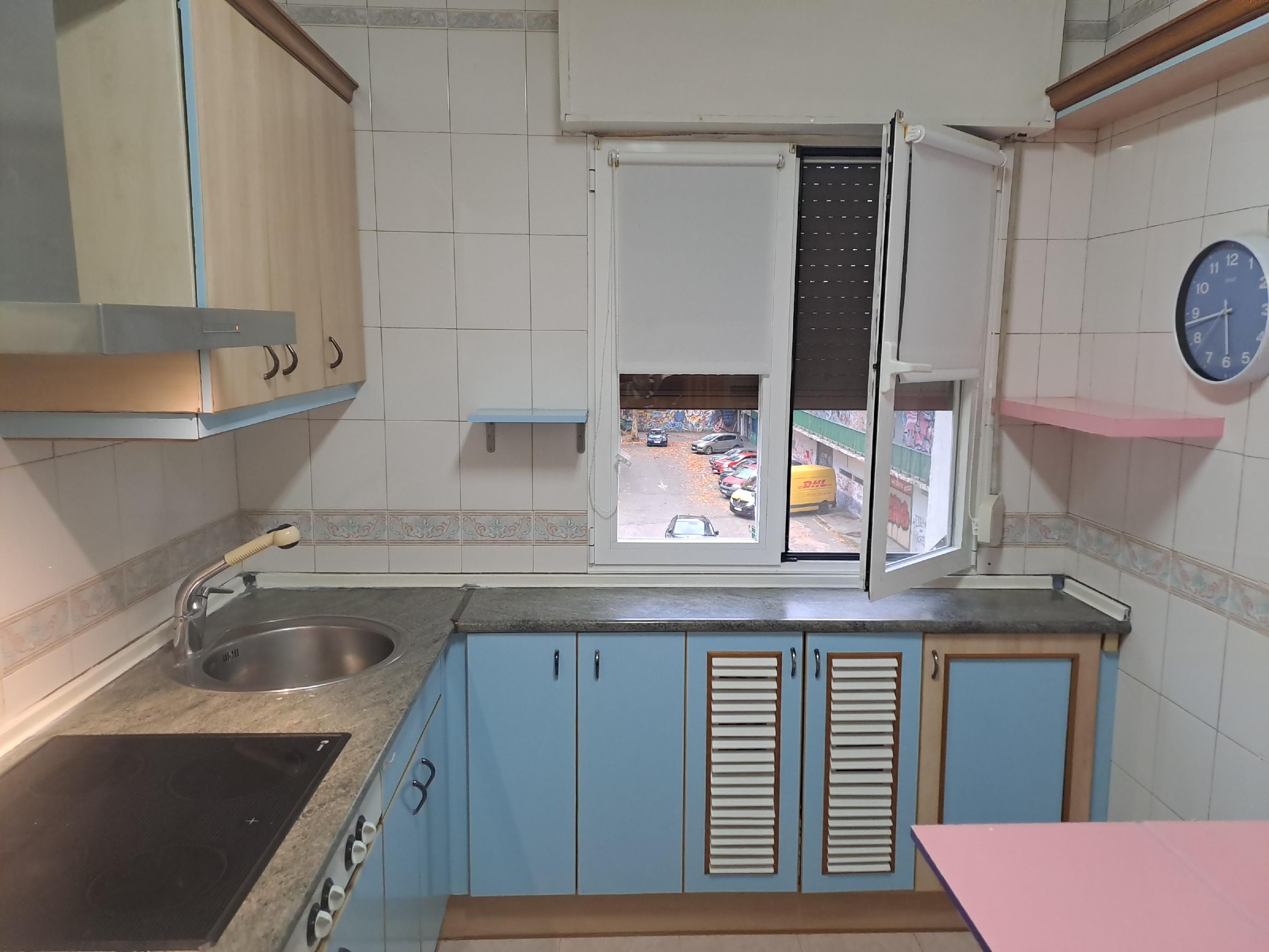 Kitchen of Apartment for sale in Vitoria - Gasteiz  with Terrace and Storage room