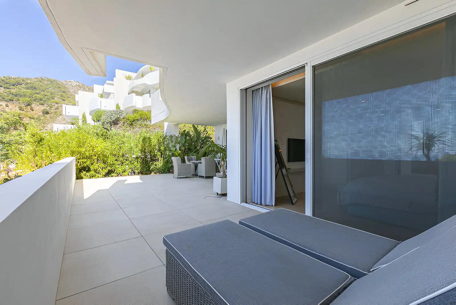 Terrace of Ground floor for sale in Marbella  with Air Conditioner, Terrace and Storage room