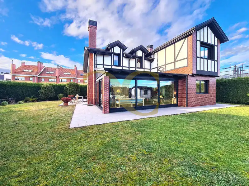Vista exterior de Casa o chalet en venta en Siero con Calefacción, Jardín privado y Trastero