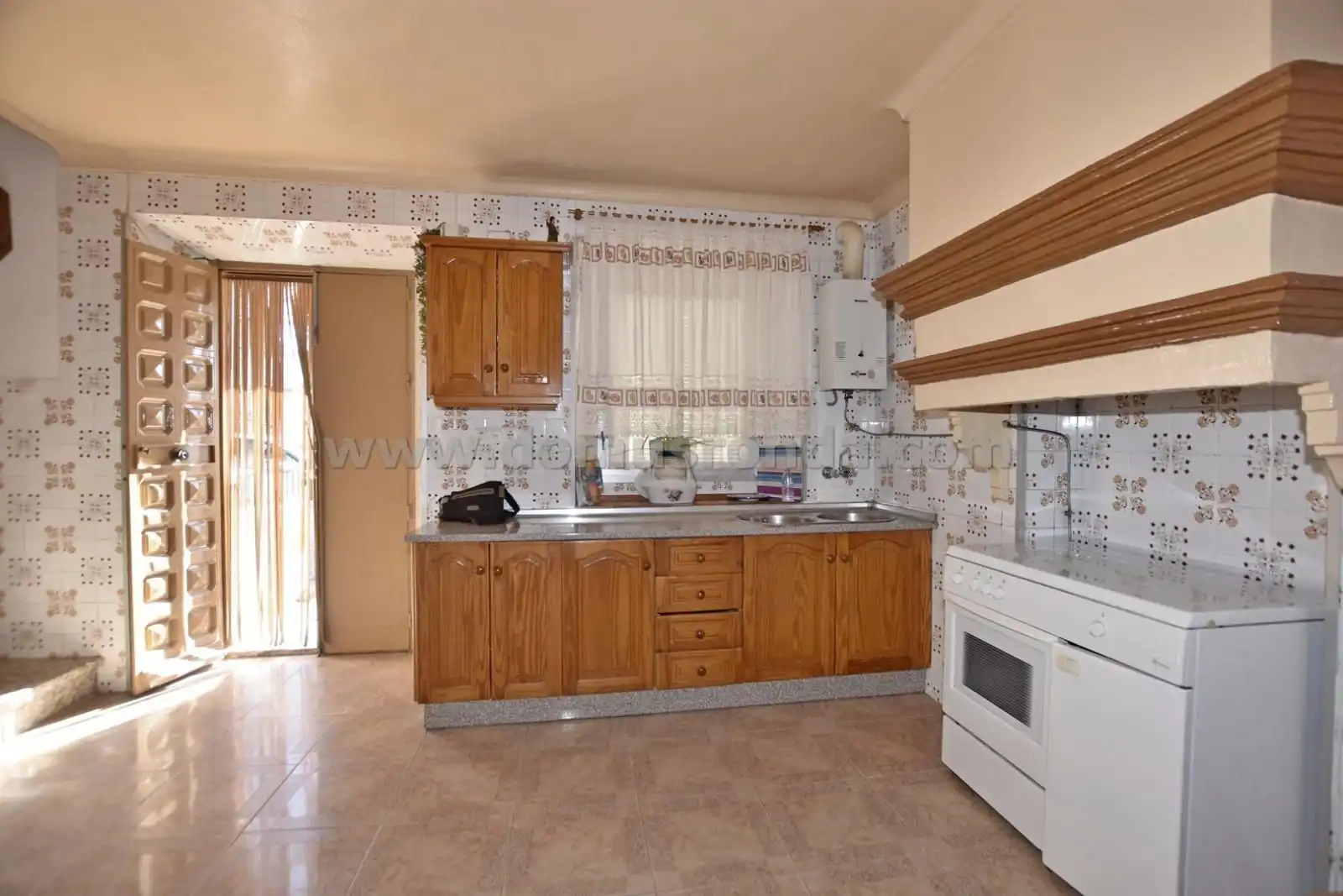 Terraced house with terrace for sale in Setenil de las Bodegas, imagen 3