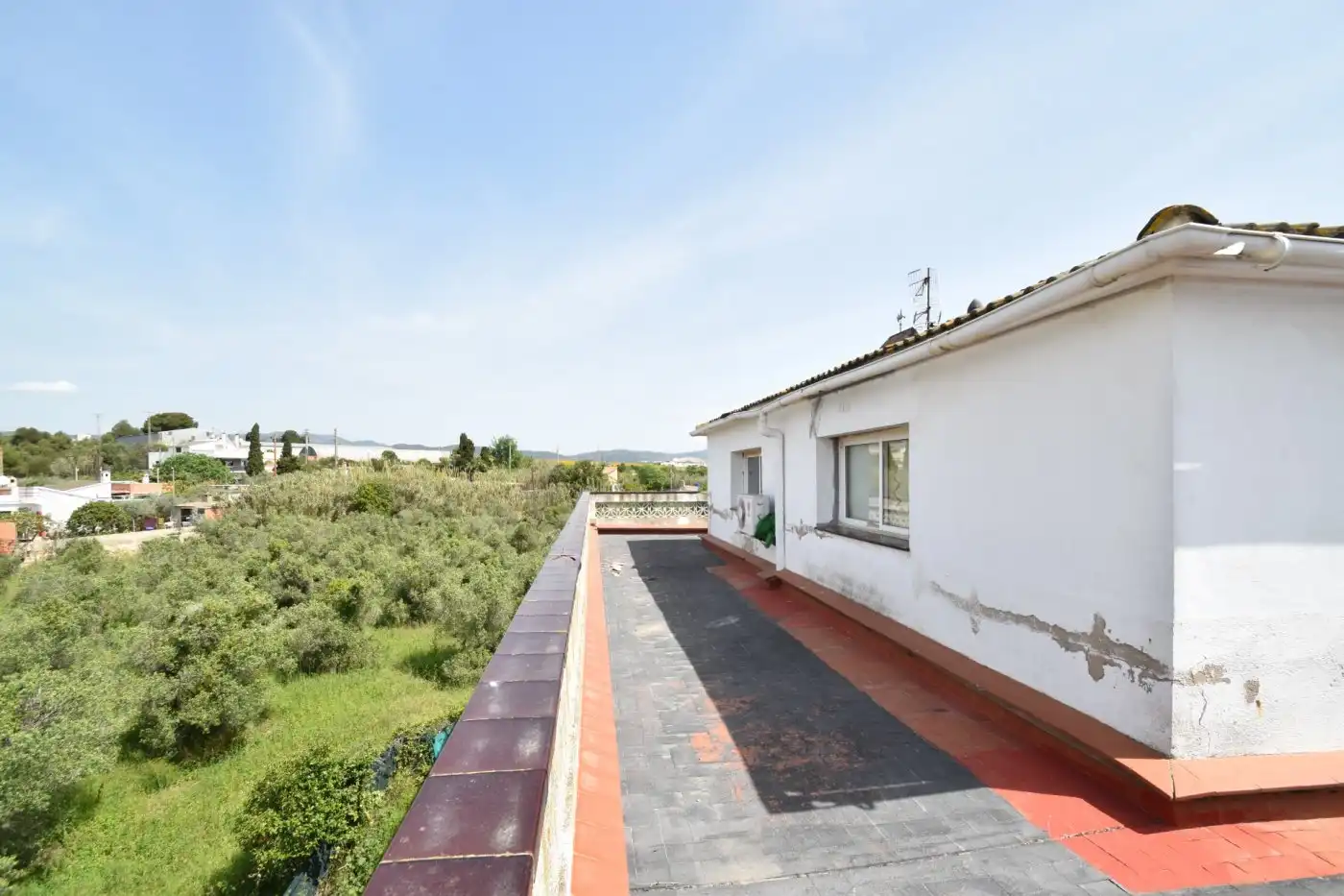 Exterior view of Country homes for sale in Vilanova i la Geltrú  with Terrace and Balcony