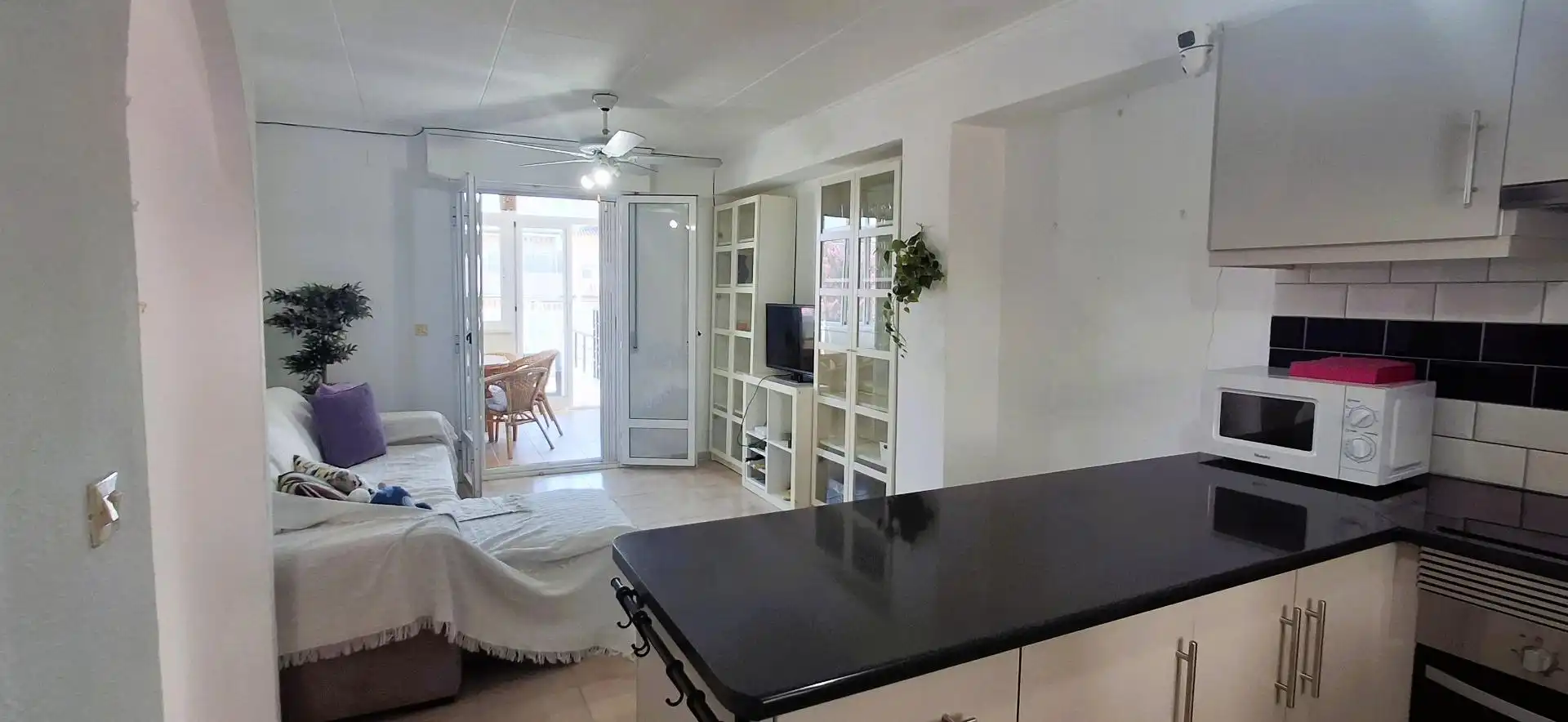 Küche von Erdgeschoss zur Miete in Orihuela mit Klimaanlage, Privatgarten und Terrasse