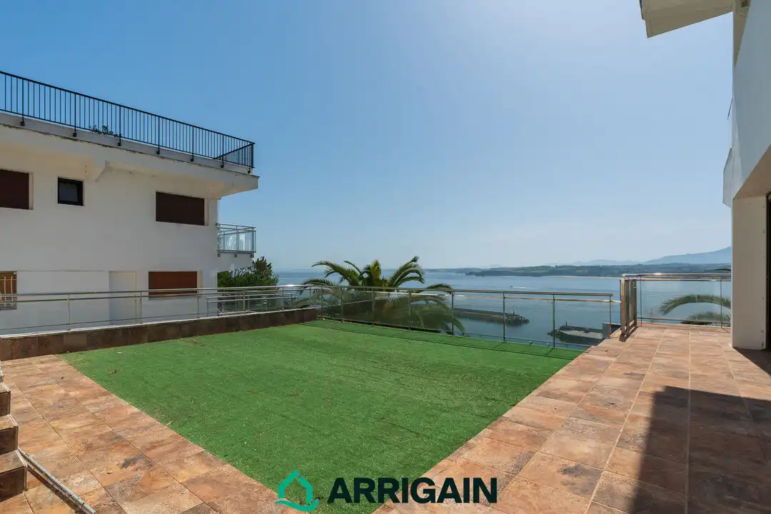 Terrace of Houses for sale in Hondarribia  with Heating, Private garden and Terrace