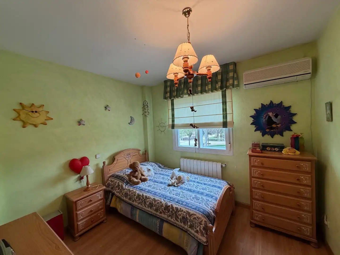 Habitación de Casa adosada en venta en Fuenlabrada con Aire acondicionado, Calefacción y Trastero
