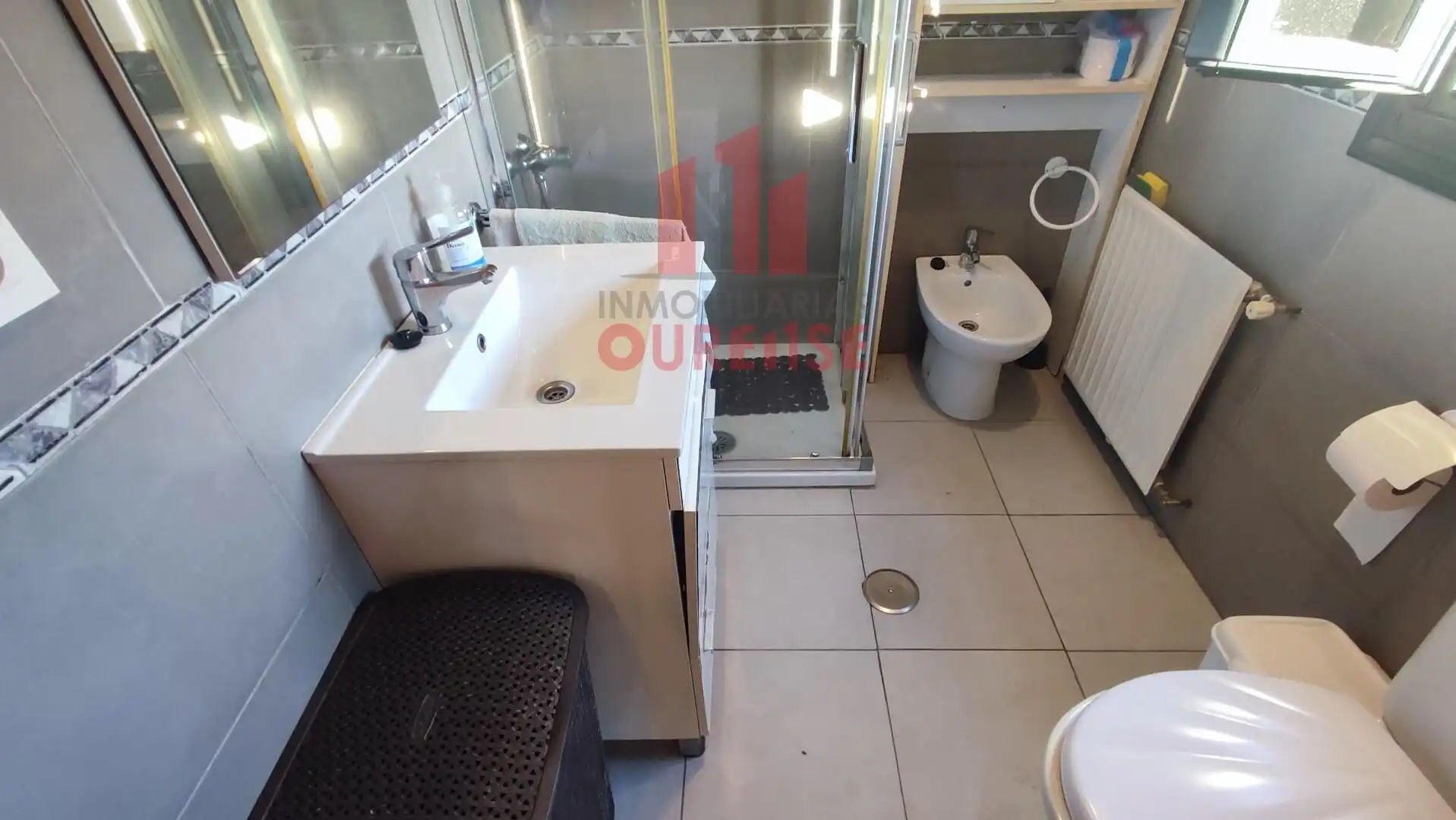 Bany de Casa o xalet en venda en Ourense Capital  amb Calefacció, Jardí privat i Traster