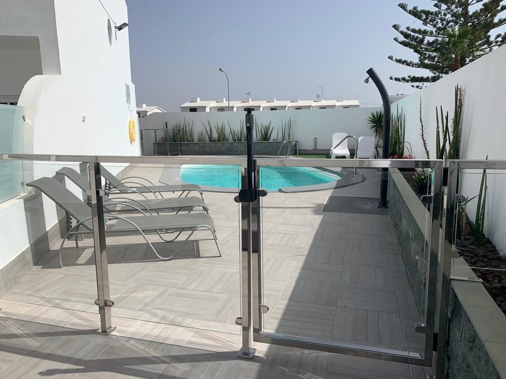 Swimming pool of Duplex to rent in San Bartolomé de Tirajana  with Air Conditioner, Furnished and Internet