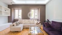 Living room of Flat for sale in  Madrid Capital  with Heating and Furnished