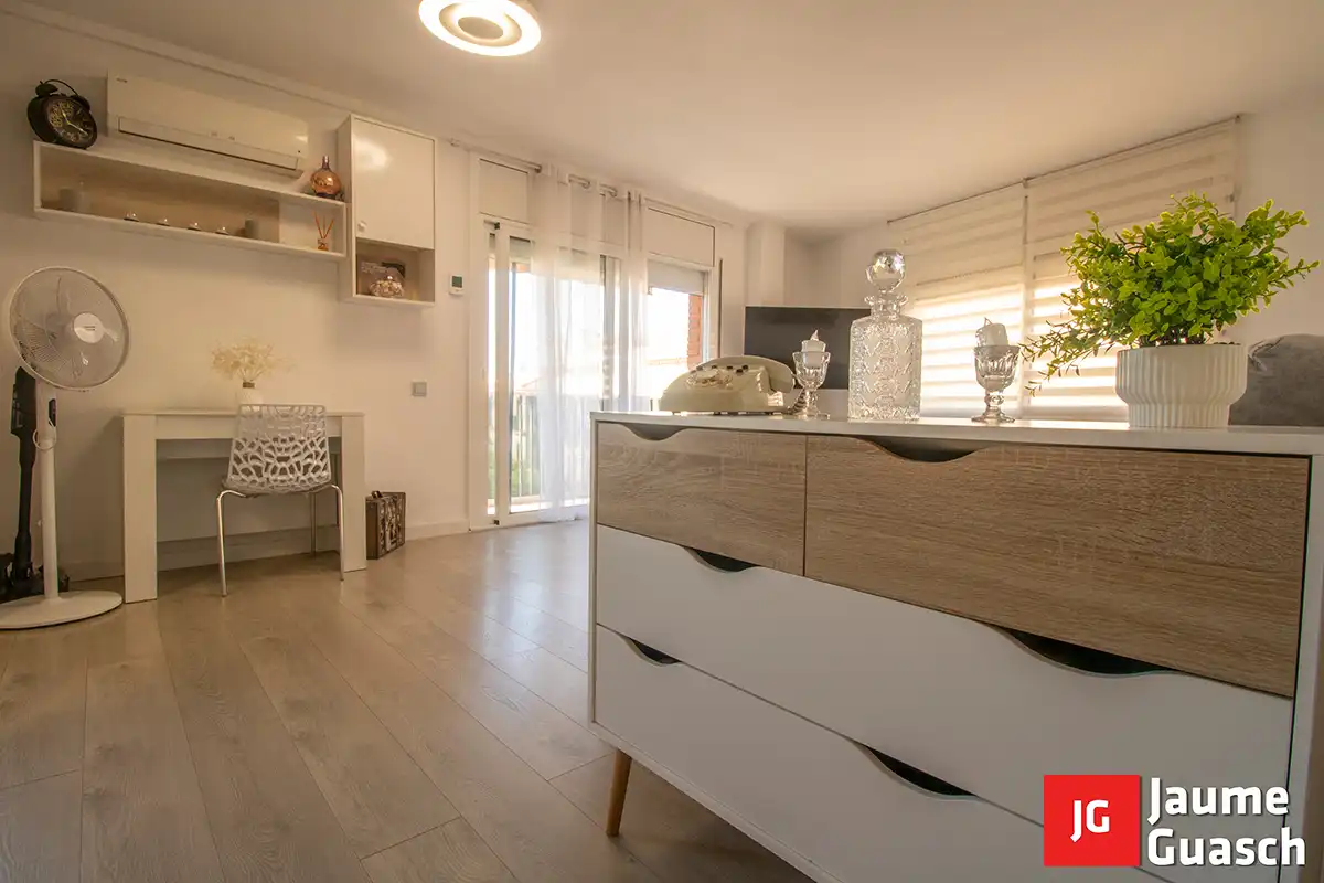 Küche von Wohnung zum Verkauf in Torredembarra mit Klimaanlage, Heizung und Balkon