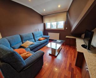 Living room of Flat to rent in Ordes  with Heating, Parquet flooring and Storage room