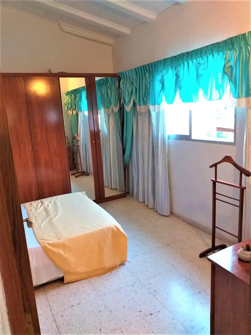 Dormitori de Casa o xalet en venda en Manises amb Aire condicionat, Jardí privat i Traster