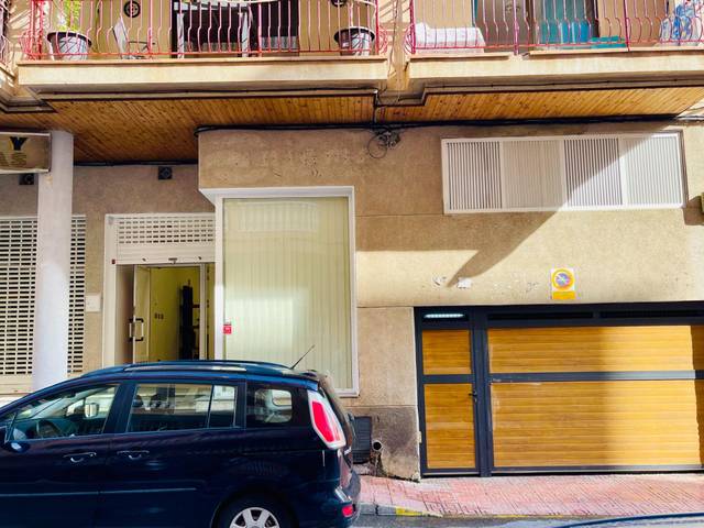 Local comercial en Alquiler en Avenida Habaneras - Curva de Palangre