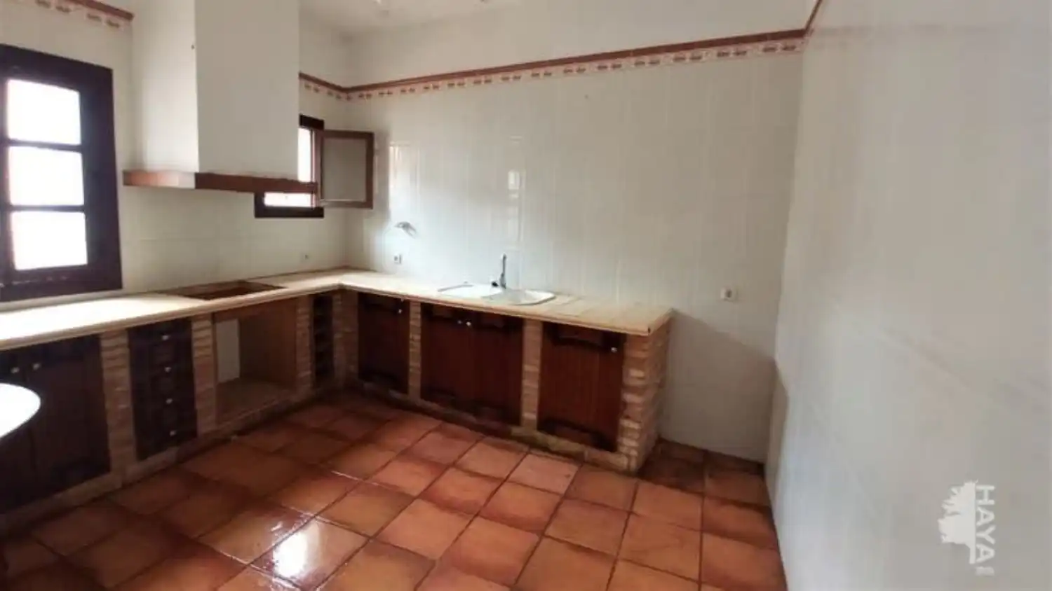 Cocina de Casa adosada en venta en El Robledo   con Calefacción, Jardín privado y Terraza