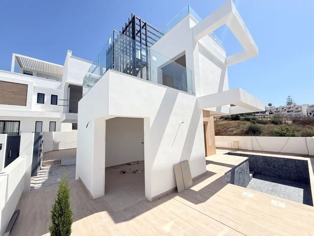 Vista exterior de Casa o chalet en venta en Nerja con Aire acondicionado, Jardín privado y Piscina