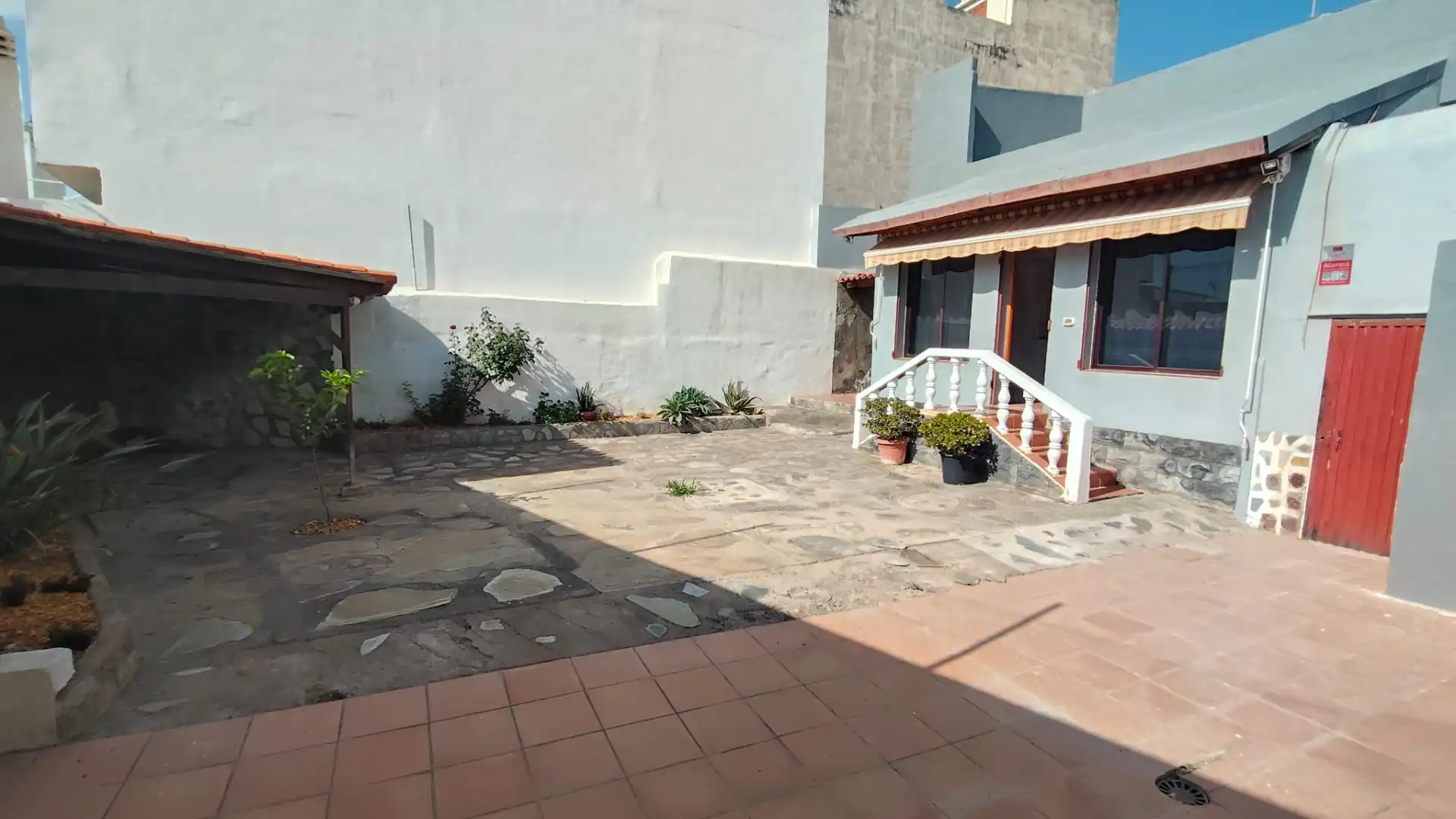 Terrasse von Einfamilien-Reihenhaus zum Verkauf in Güímar mit Privatgarten, Terrasse und Abstellraum