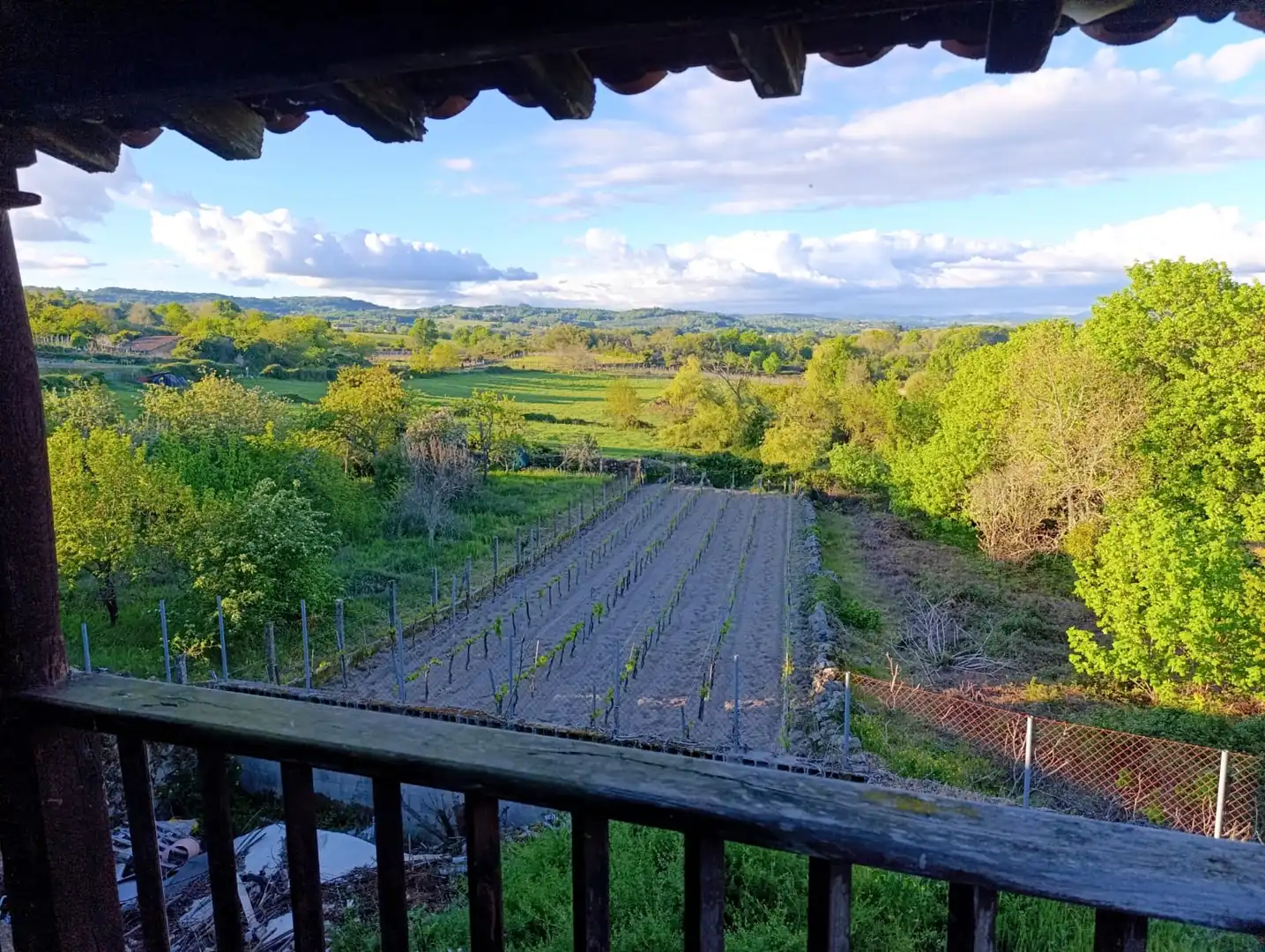 Casa rústica amb terrassa en venda a Pantón