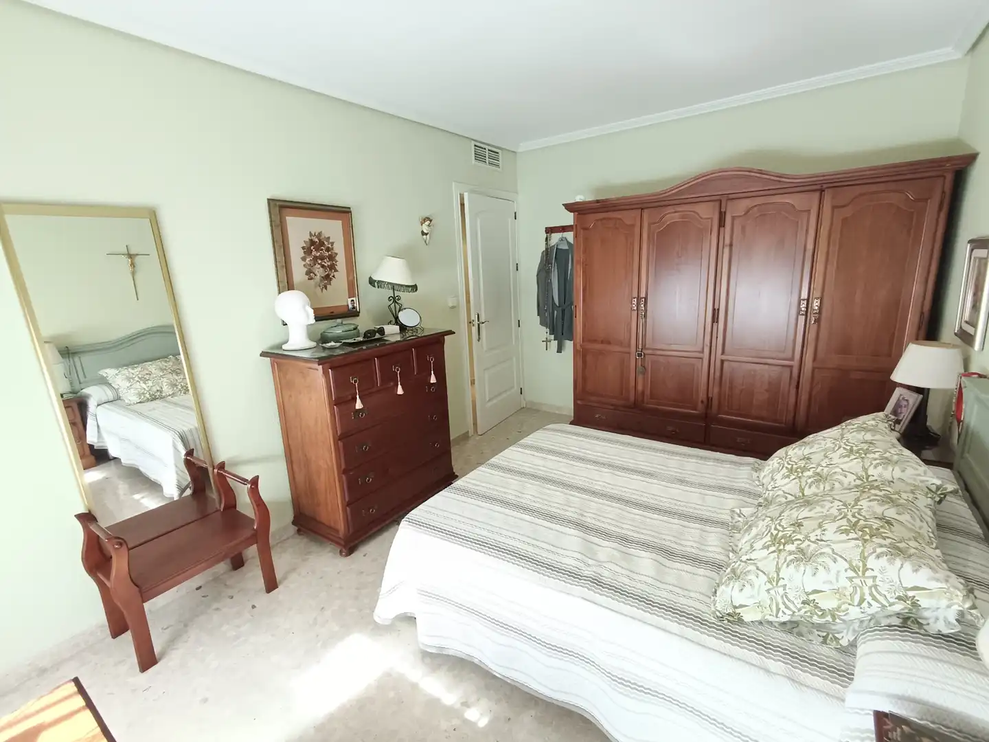 Habitación de Piso en venta en Córdoba con Aire acondicionado, Trastero y Amueblado