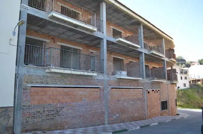 Vista exterior de Edifici en venda en Benamocarra