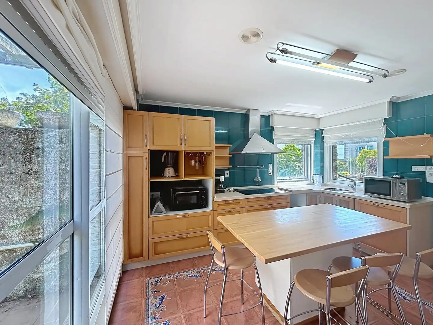 Cocina de Casa adosada en venta en Santiago de Compostela  con Calefacción, Terraza y Piscina comunitaria