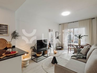 Mini appartamento con balcone in affitto a Carrer de Rocafort