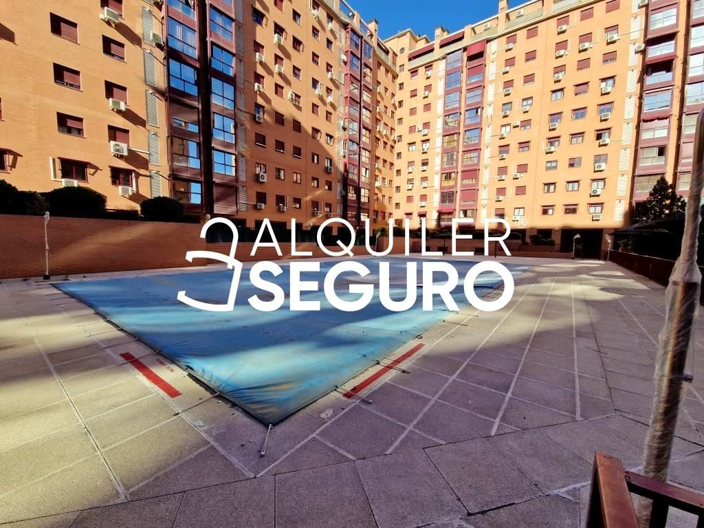 Flat to rent in De los poblados, Campamento