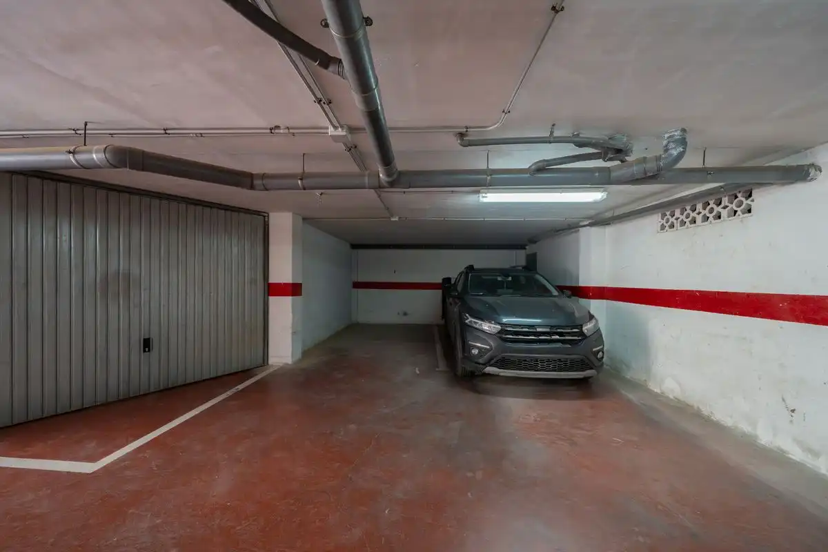 Parking de Piso en venta en Orihuela con Calefacción y Trastero