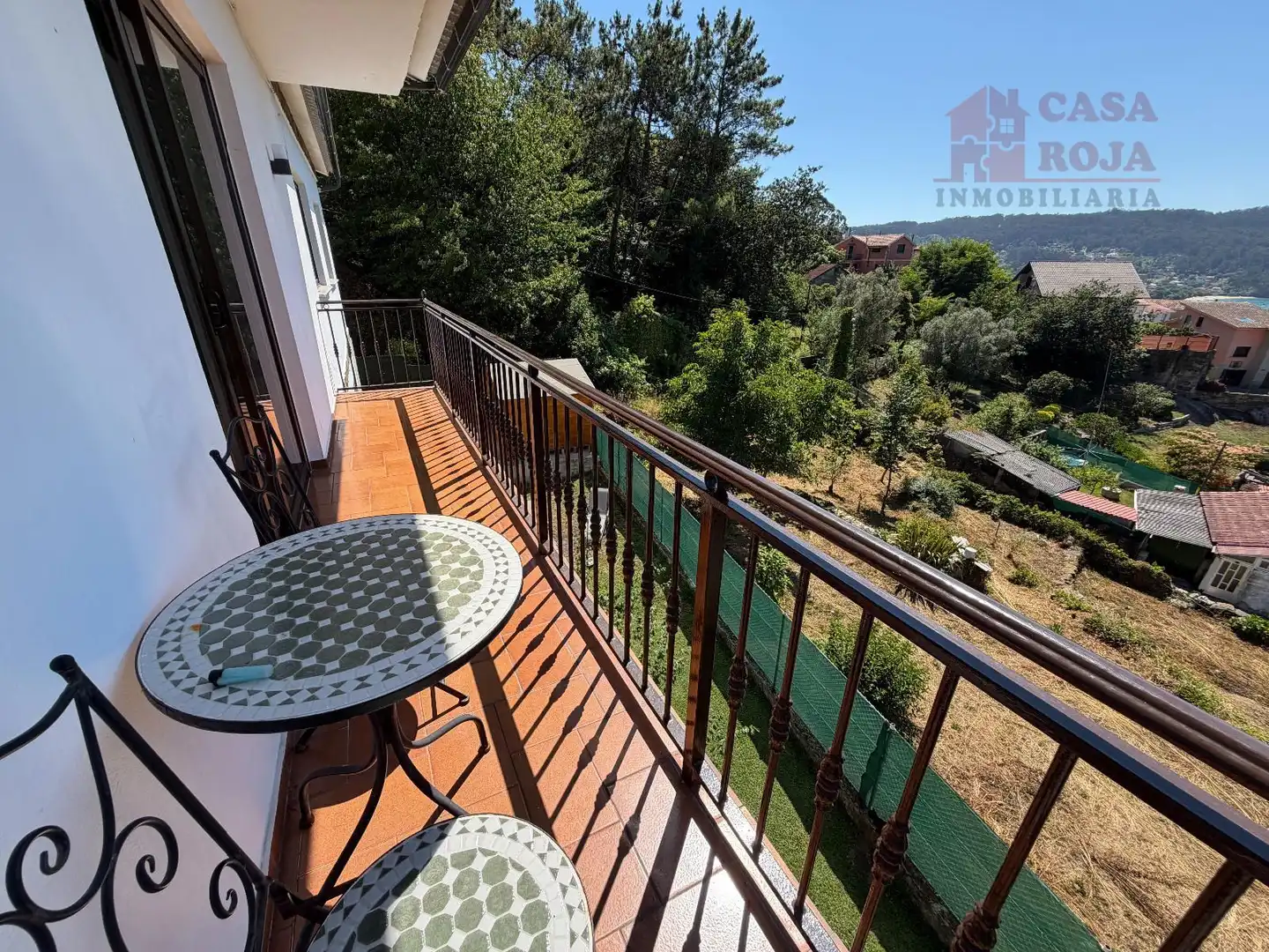 Terrassa de Casa o xalet en venda en Cangas  amb Calefacció, Terrassa i Moblat