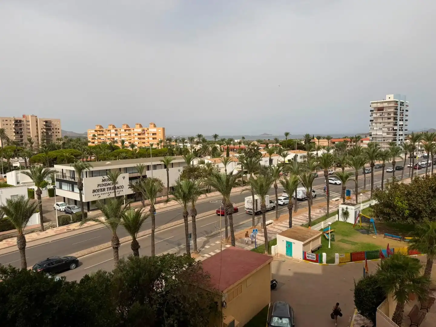 Vista exterior de Apartament en venda en La Manga del Mar Menor amb Aire condicionat, Calefacció i Balcó