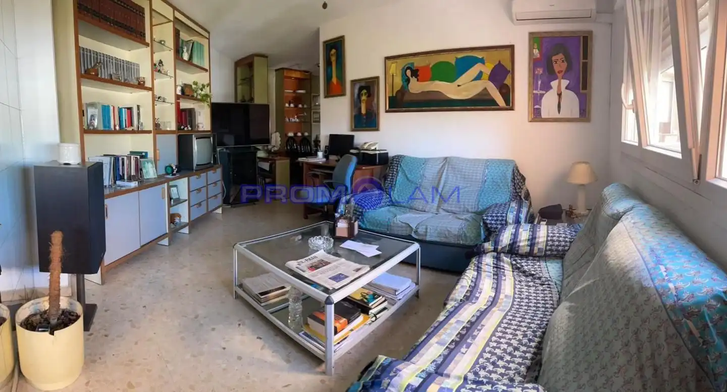Sala d'estar de Pis en venda en Sevilla amb Aire condicionat
