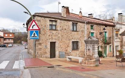 Exterior view of Single-family semi-detached for sale in Salas de los Infantes