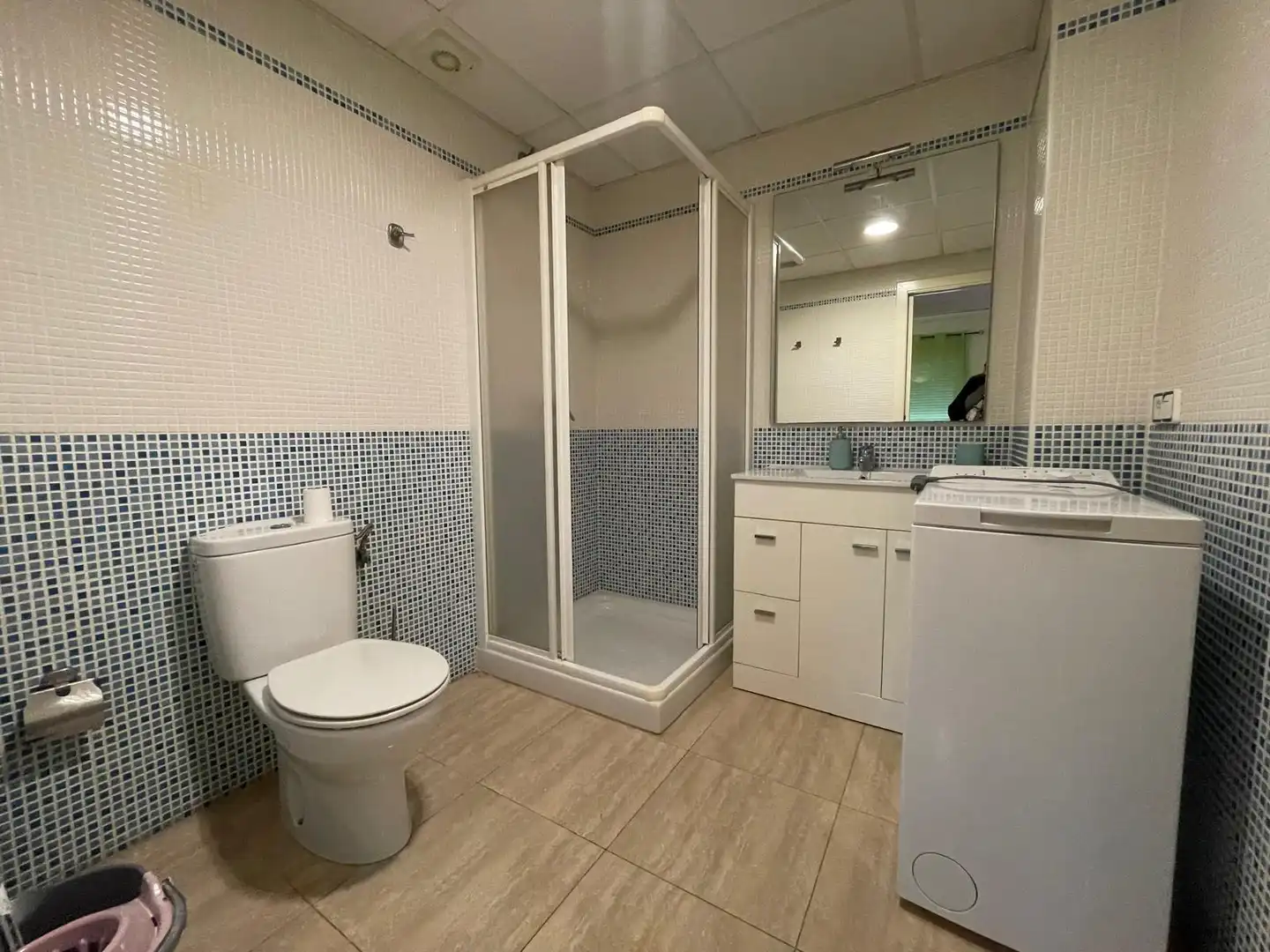 Bany de Apartament en venda en Águilas amb Aire condicionat, Terrassa i Piscina