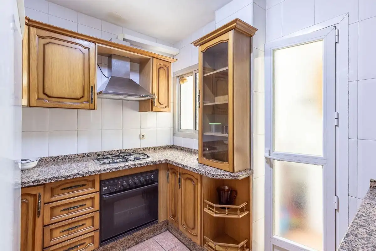 Flat with lift to rent in Beiro, imagen 9